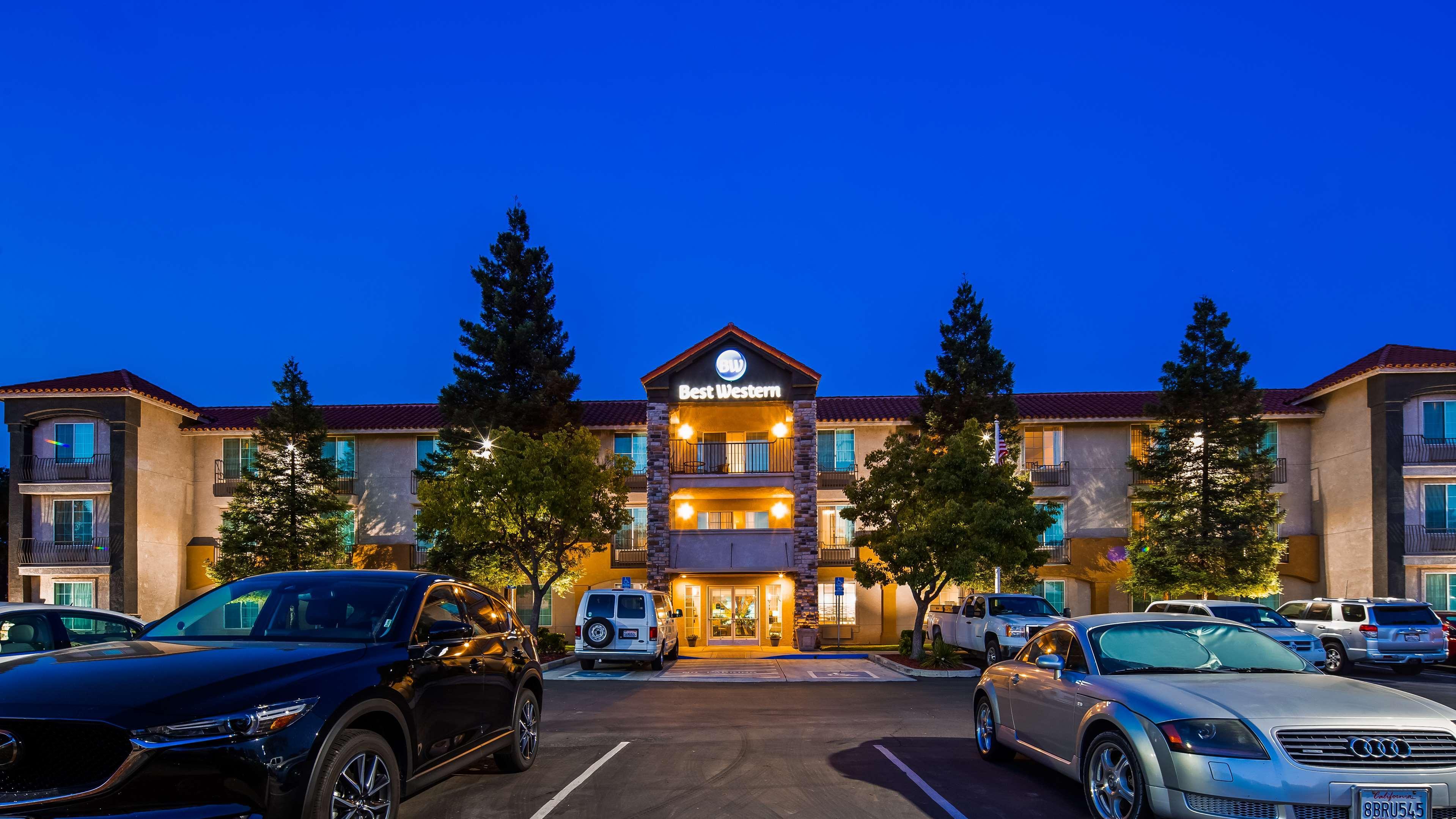 Best Western Plus Moose Jaw Ngoại thất bức ảnh