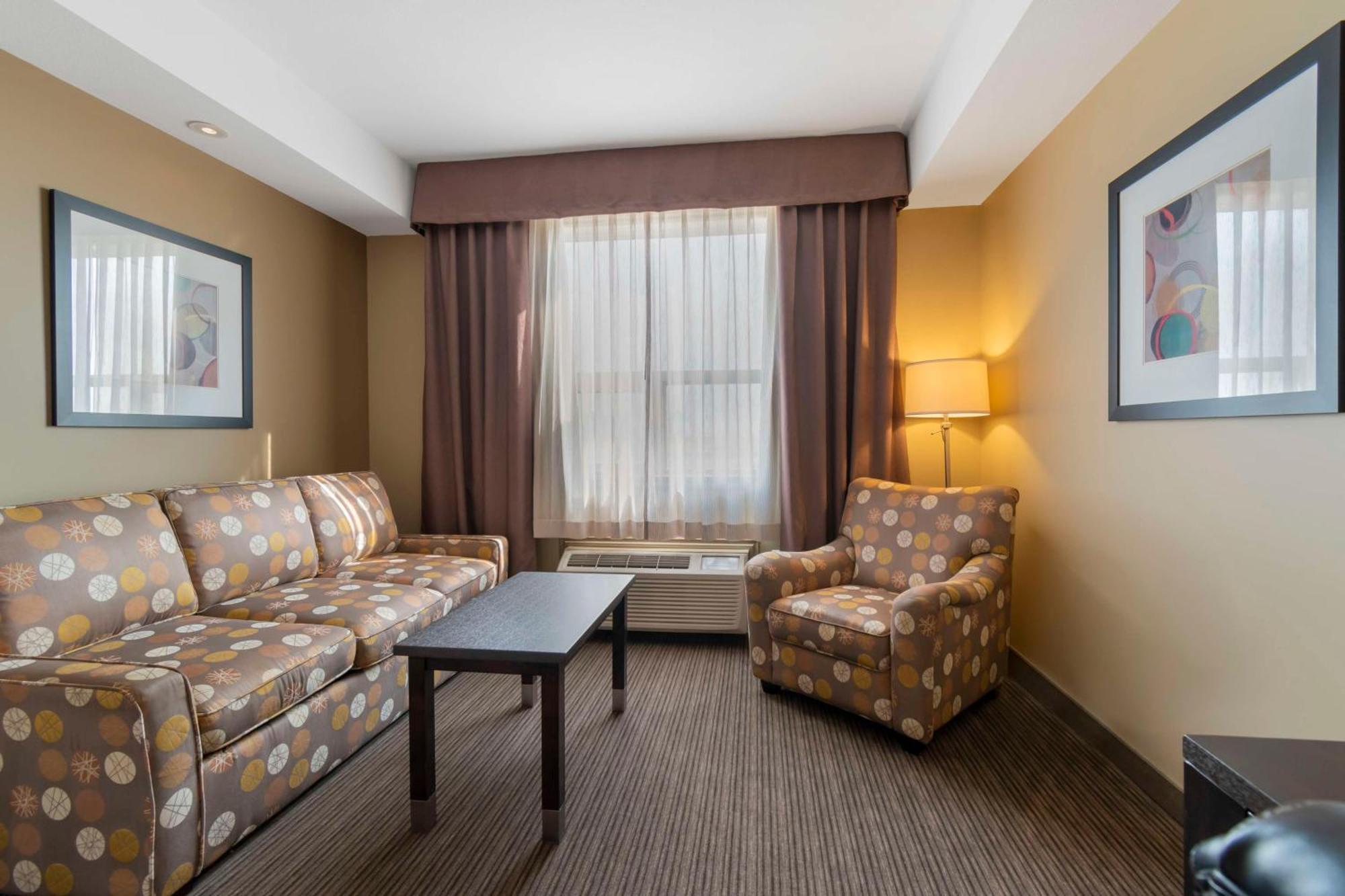 Best Western Plus Moose Jaw Ngoại thất bức ảnh